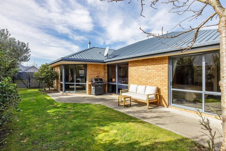 Photo of property in 25a Enverton Drive, Rangiora, 7400