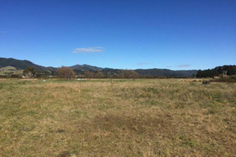 Photo of property in 242 Wallaceville Road, Wallaceville, Upper Hutt, 5371