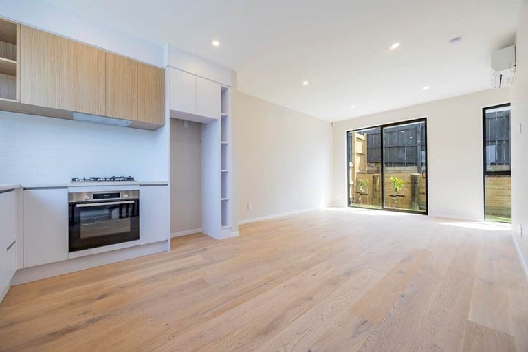 Photo of property in 4c Meadowvale Avenue, Forrest Hill, Auckland, 0620
