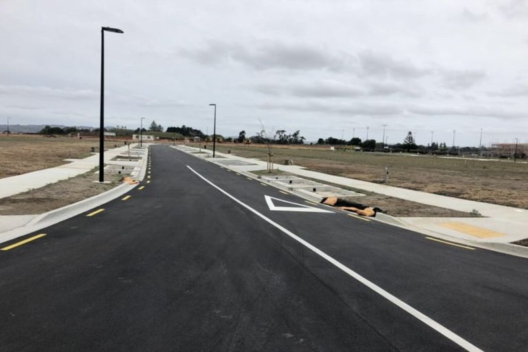 Photo of property in 35 Hayfield Way, Karaka, Papakura, 2113