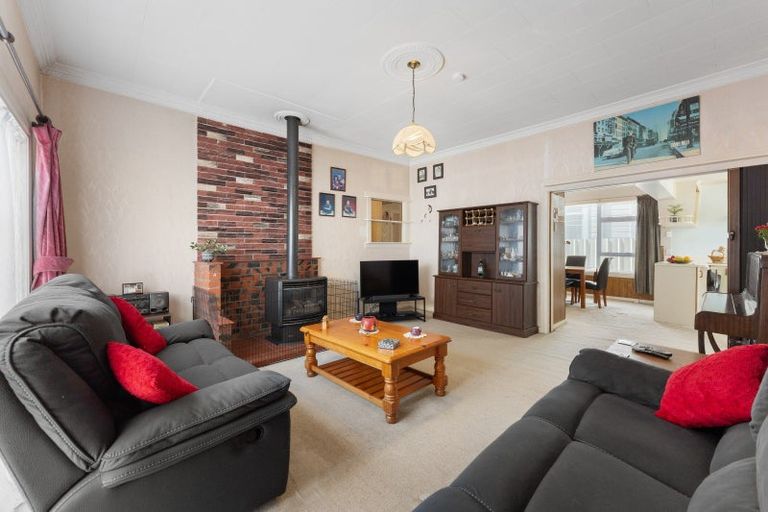 Photo of property in 4 Roxburgh Grove, Petone, Lower Hutt, 5012