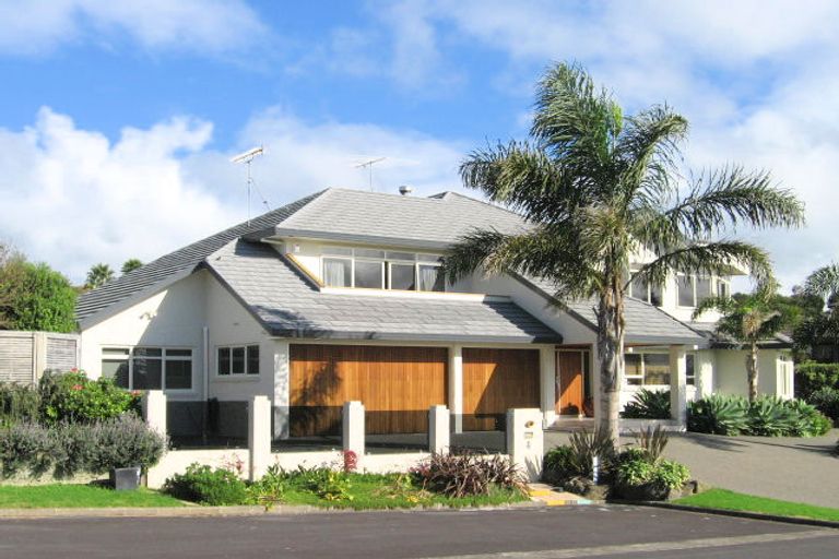Photo of property in 4 Esther Place, Red Beach, 0932