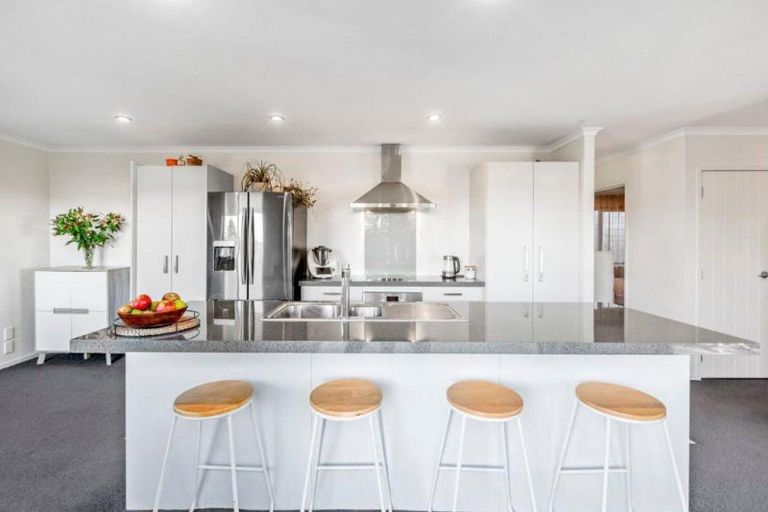 Photo of property in 176 Omata Road, Blagdon, New Plymouth, 4310