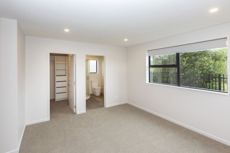 Photo of property in 2 Lussa Close, Broomfield, Christchurch, 8042