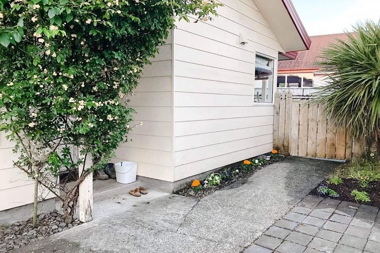 Photo of property in 8f2- Tulsa Grove, Totara Park, Upper Hutt, 5018
