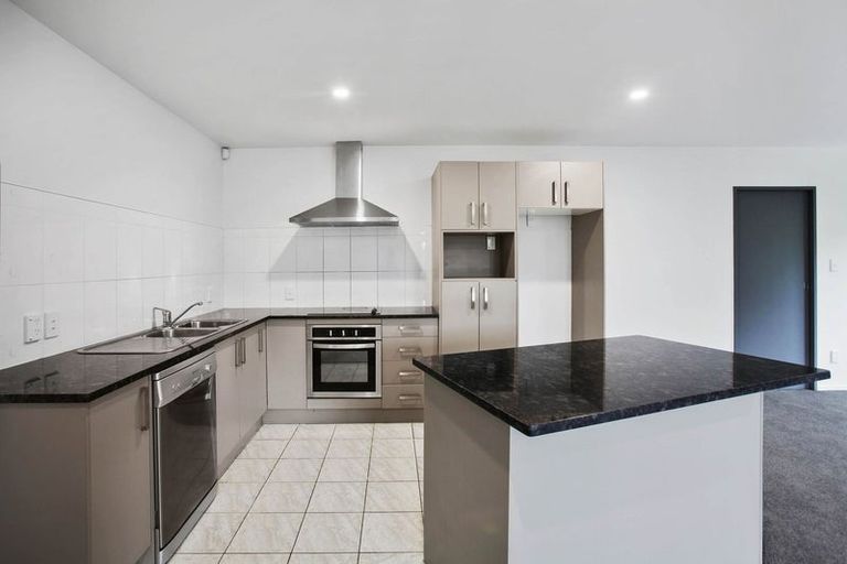 Photo of property in 8 Vino Cina Heights, Ranui, Auckland, 0612