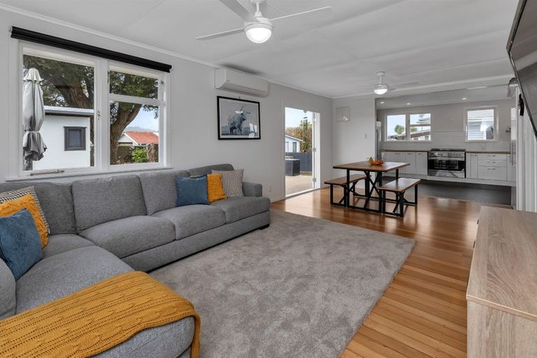 Photo of property in 17 Meadow Park Crescent, Tikipunga, Whangarei, 0112