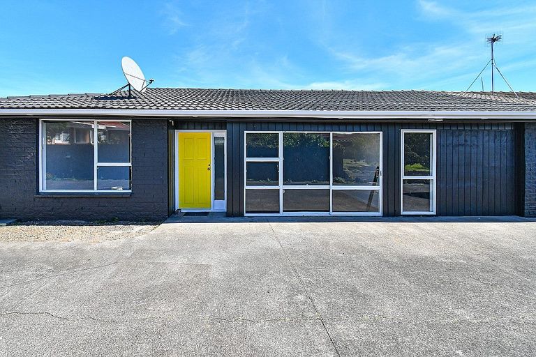 Photo of property in 2/68 Hoteo Avenue, Papatoetoe, Auckland, 2025