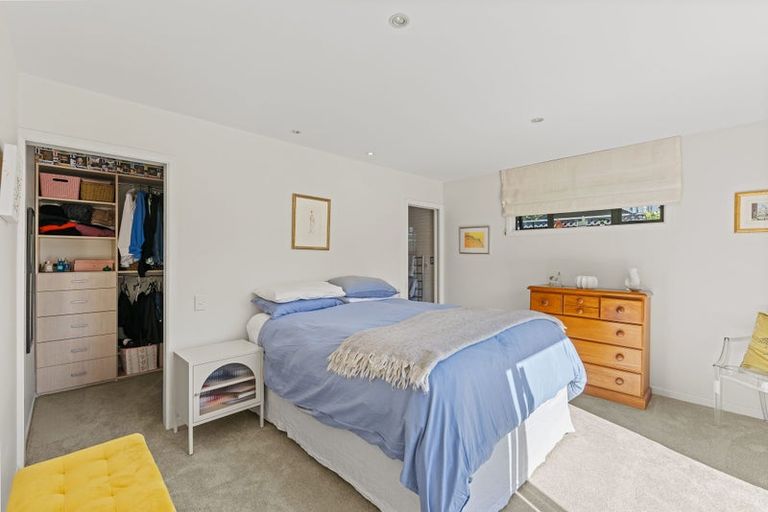 Photo of property in 21 Garreg Road, Fendalton, Christchurch, 8052