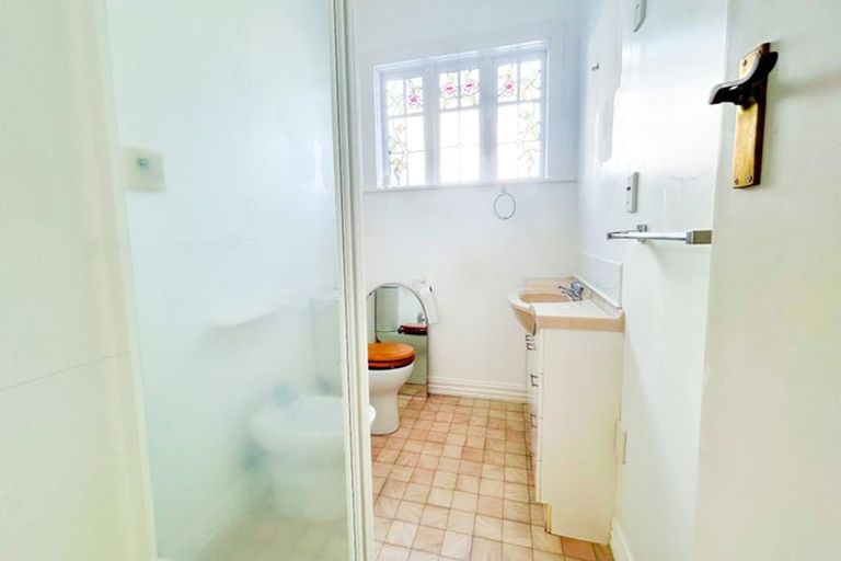 Photo of property in 33 Churchill Road, Cockle Bay, Auckland, 2014