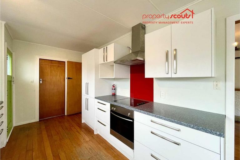 Photo of property in 15 Beaumont Crescent, Frankleigh Park, New Plymouth, 4310