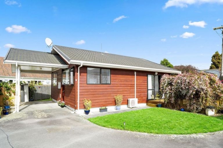 Photo of property in 3/8 Hewer Crescent, Naenae, Lower Hutt, 5011