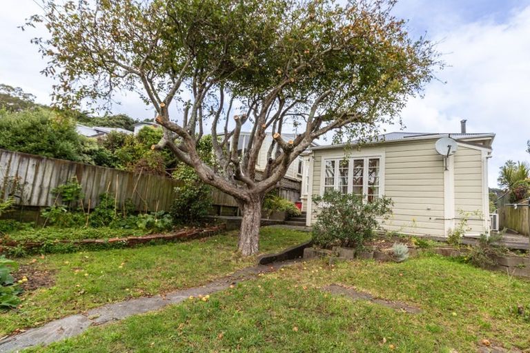 Photo of property in 3 Douro Avenue, Newtown, Wellington, 6021