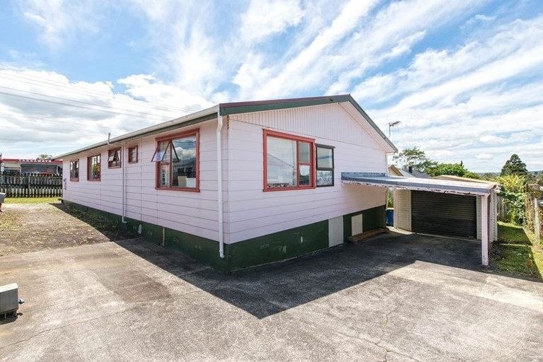Photo of property in 46 Rimu Street, New Lynn, Auckland, 0600