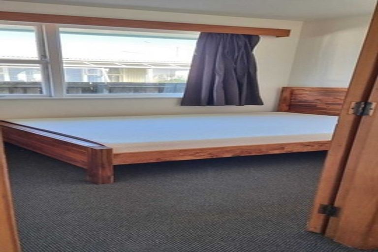 Photo of property in 260 Main North Road, Redwood, Christchurch, 8051