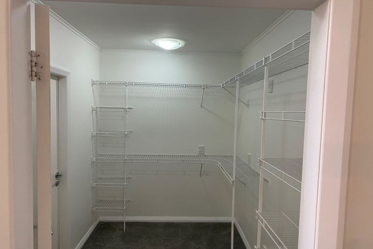 Photo of property in 28 Curtis Street, Northland, Wellington, 6012