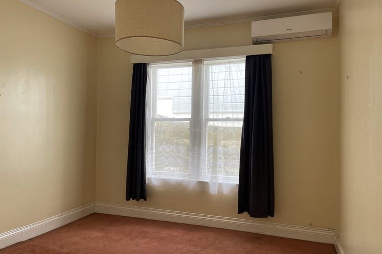 Photo of property in 128 Wallace Street, Mount Cook, Wellington, 6021