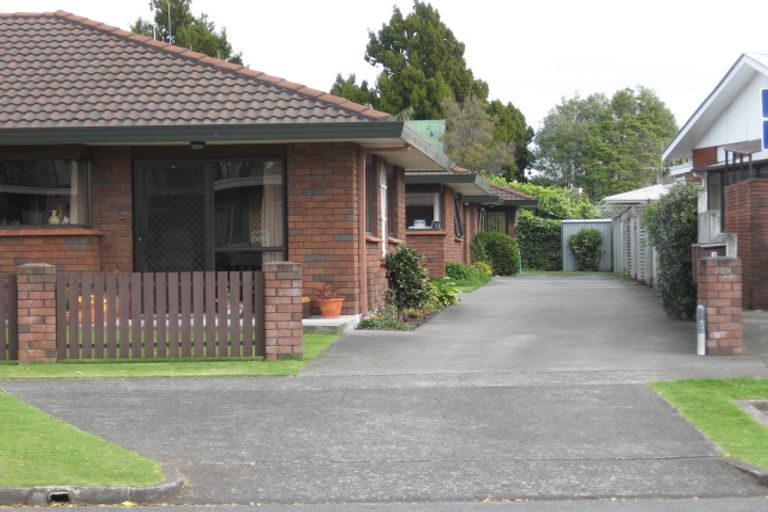 Photo of property in 2/24 Fourth Avenue, Tauranga, 3110