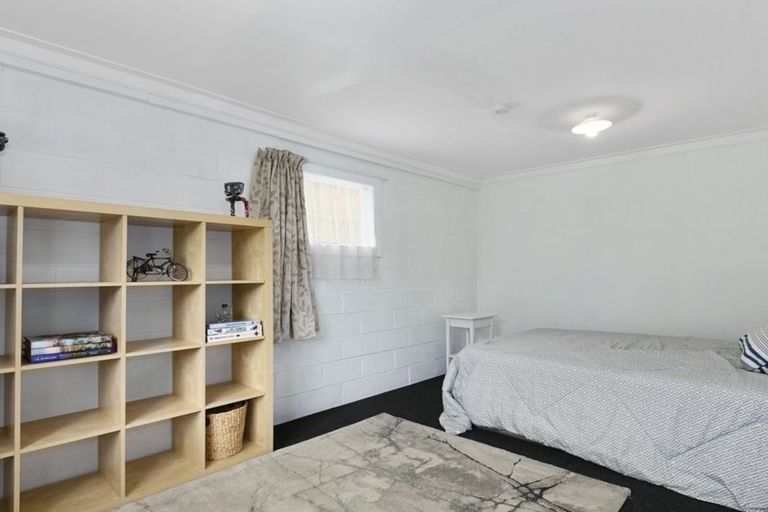 Photo of property in 40 Weir Street, Green Island, Dunedin, 9018