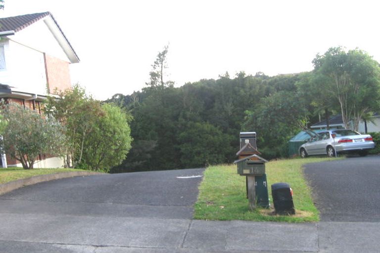 Photo of property in 18 Homewood Place, Chatswood, Auckland, 0626