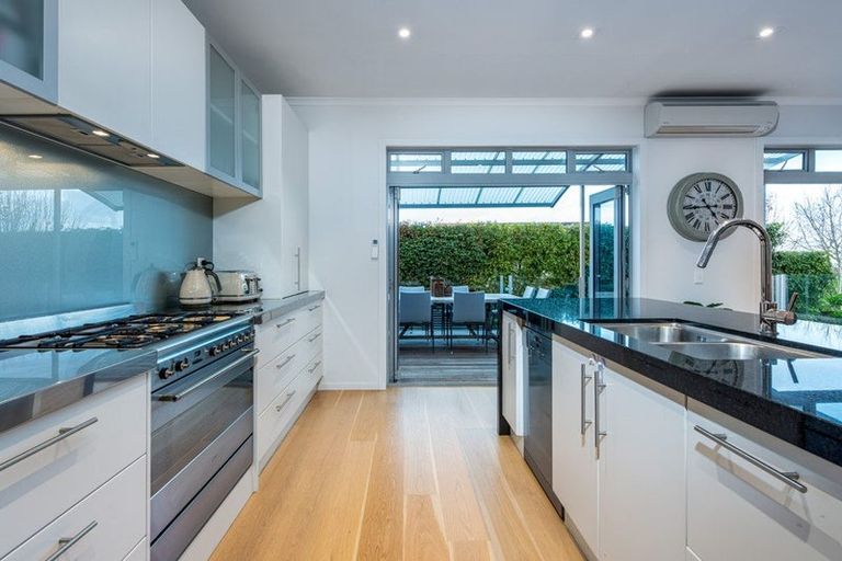 Photo of property in 131a Kowhai Road, Mairangi Bay, Auckland, 0630