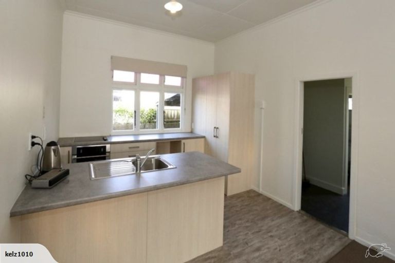 Photo of property in 40 Record Street, Fitzroy, New Plymouth, 4312