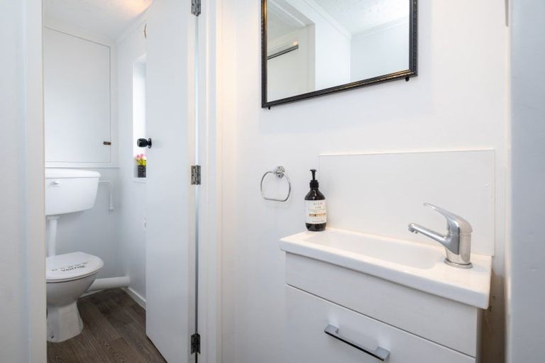 Photo of property in 30 Durham Avenue, Tamatea, Napier, 4112