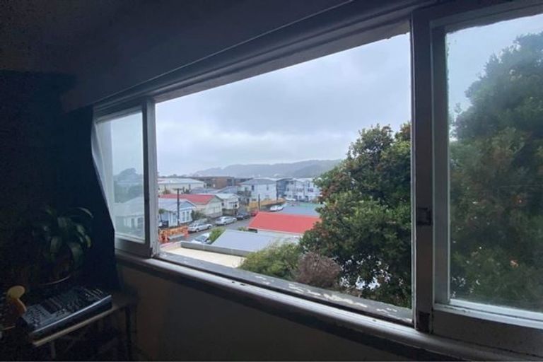 Photo of property in 135 Wallace Street, Mount Cook, Wellington, 6021