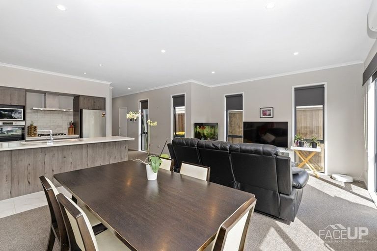 Photo of property in 6 Tuatua Road, Hobsonville, Auckland, 0616