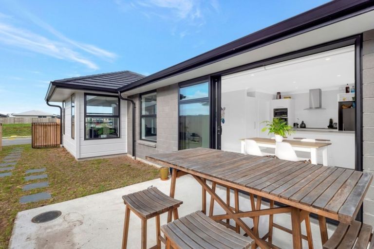 Photo of property in 19 Stevenson Drive, Papamoa, 3118