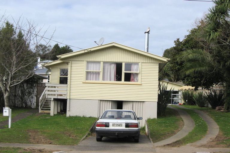 Photo of property in 19 Oranga Street, Marfell, New Plymouth, 4310