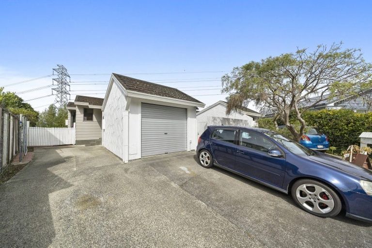 Photo of property in 1/12 Kekeno Grove, Tirohanga, Lower Hutt, 5010
