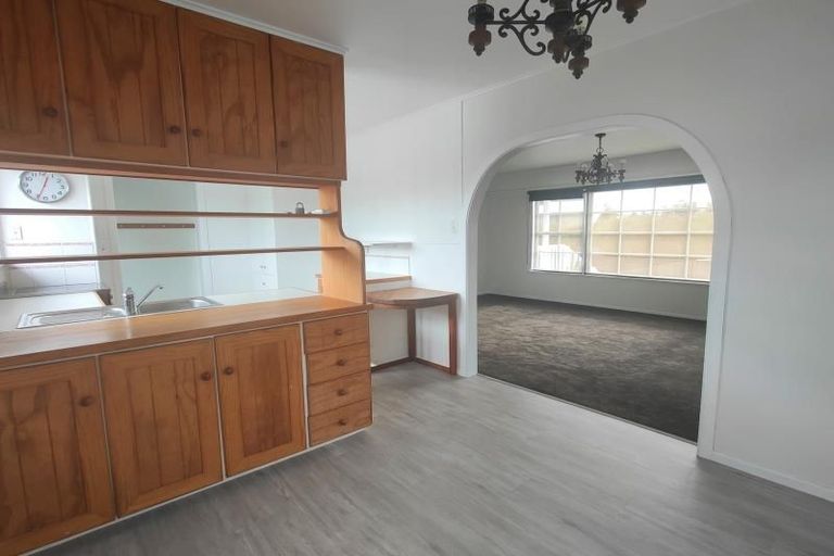 Photo of property in 33b Gill Avenue, Te Atatu Peninsula, Auckland, 0610