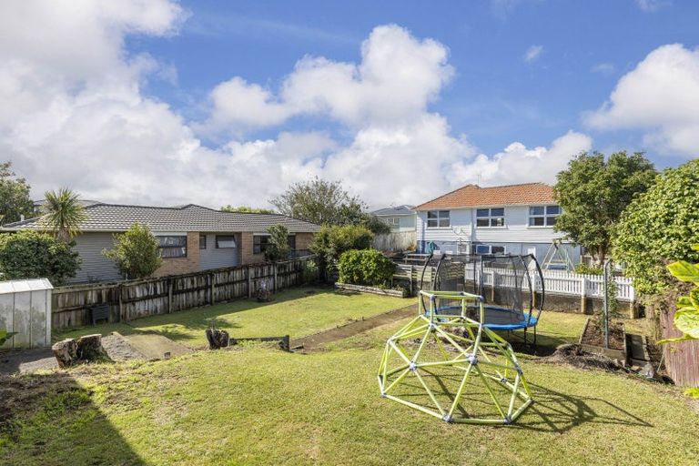 Photo of property in 15 Tarahua Road, Vogeltown, New Plymouth, 4310