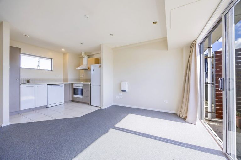 Photo of property in Albany Central, 7d/210 Dairy Flat Highway, Albany, Auckland, 0632