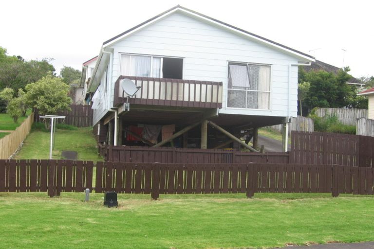 Photo of property in 14 Kaka Street, Northcote, Auckland, 0627