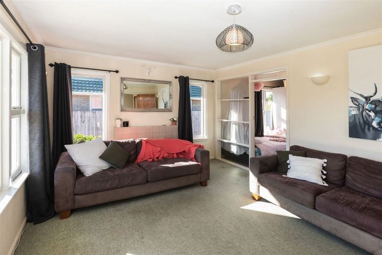 Photo of property in 19 Vivian Street, Burwood, Christchurch, 8083