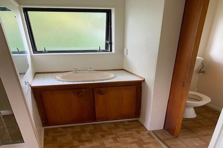 Photo of property in 55 Woodglen Road, Glen Eden, Auckland, 0602