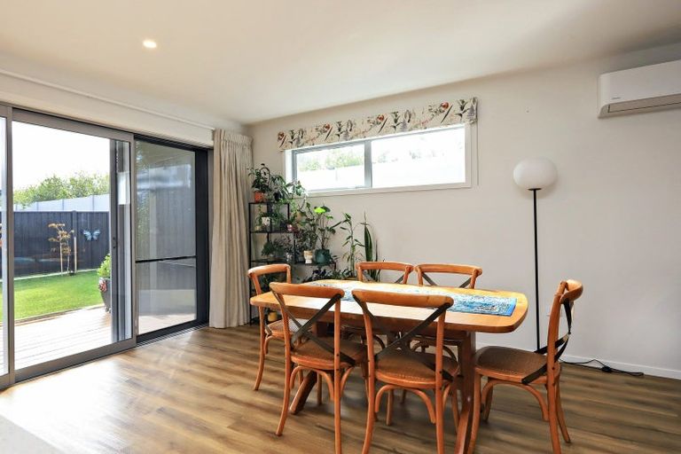 Photo of property in 22 Cassin Place, Taradale, 4112