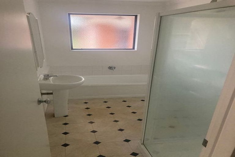 Photo of property in 5 Aldona Place, Fairview Downs, Hamilton, 3214