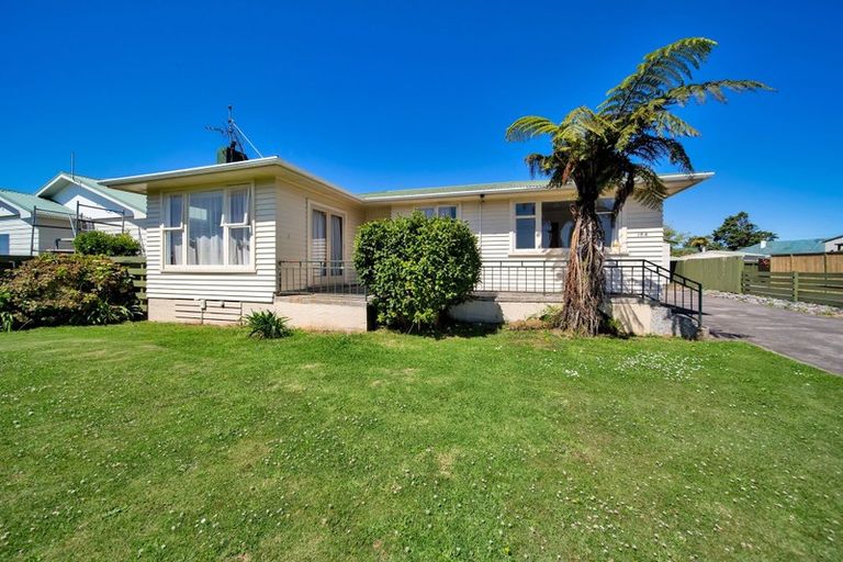 Photo of property in 144 Waihi Road, Hawera, 4610