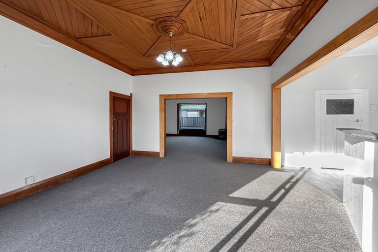 Photo of property in 24 Park Street, Winton, 9720