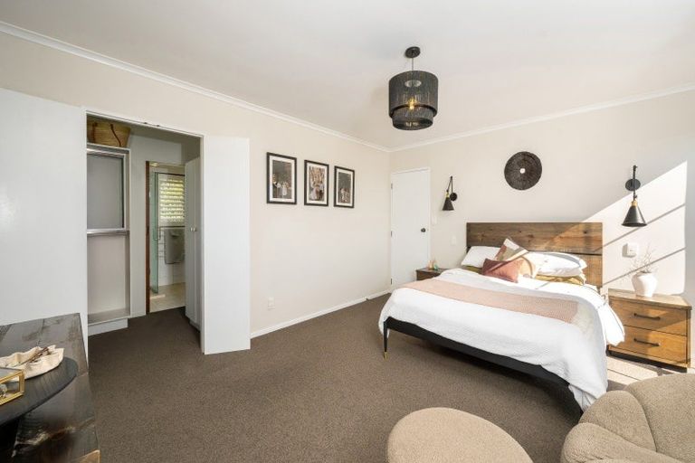 Photo of property in 2 Chestnut Court, Havelock North, 4130