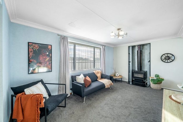 Photo of property in 28 Argyle Street, Kew, Invercargill, 9812