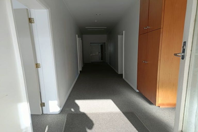 Photo of property in 63 The Parade, Island Bay, Wellington, 6023