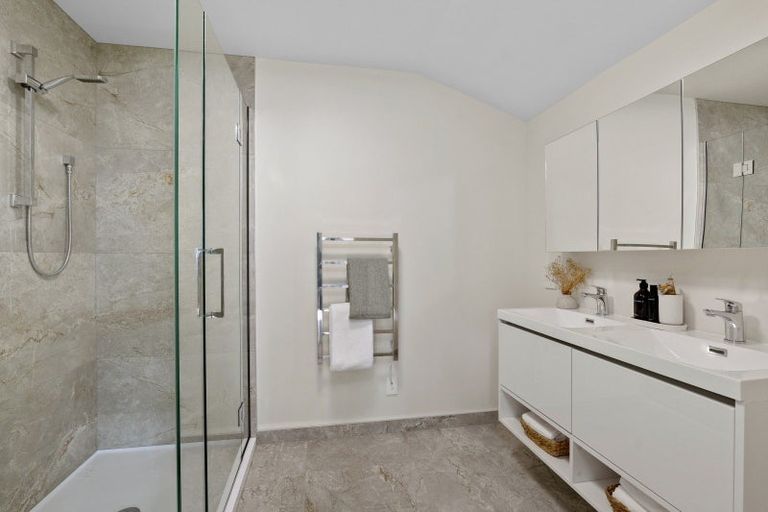 Photo of property in 17 Brigid Place, Mount Pleasant, Christchurch, 8081