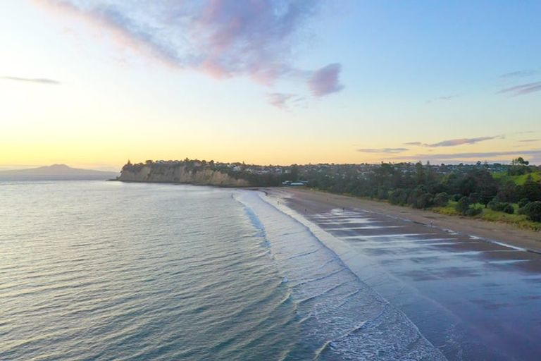 Photo of property in 22 Waitai Close, Long Bay, 0630
