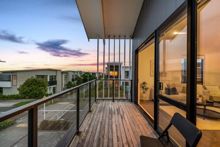 Photo of property in 16 Malcolm Calder Road, Hobsonville, Auckland, 0616