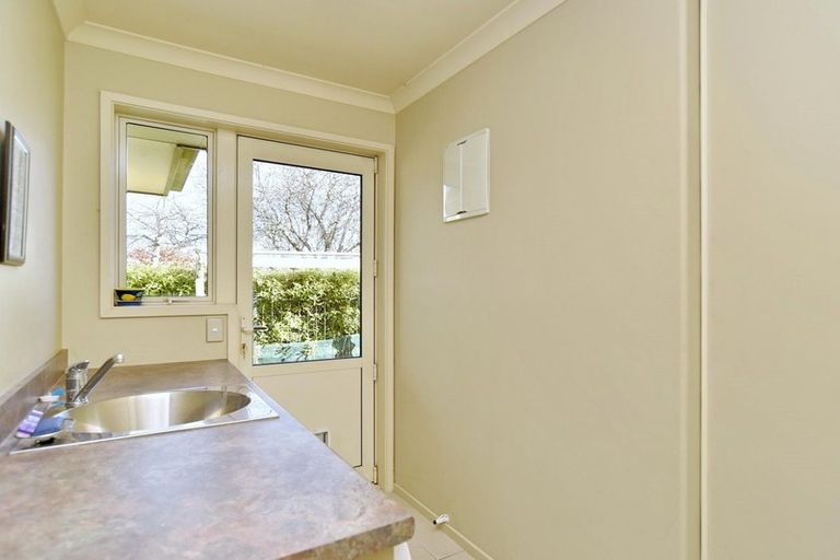 Photo of property in 8 Ross Place, Northwood, Christchurch, 8051