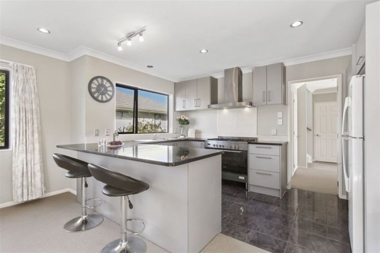 Photo of property in 48 Priestley Drive, Bucklands Beach, Auckland, 2014